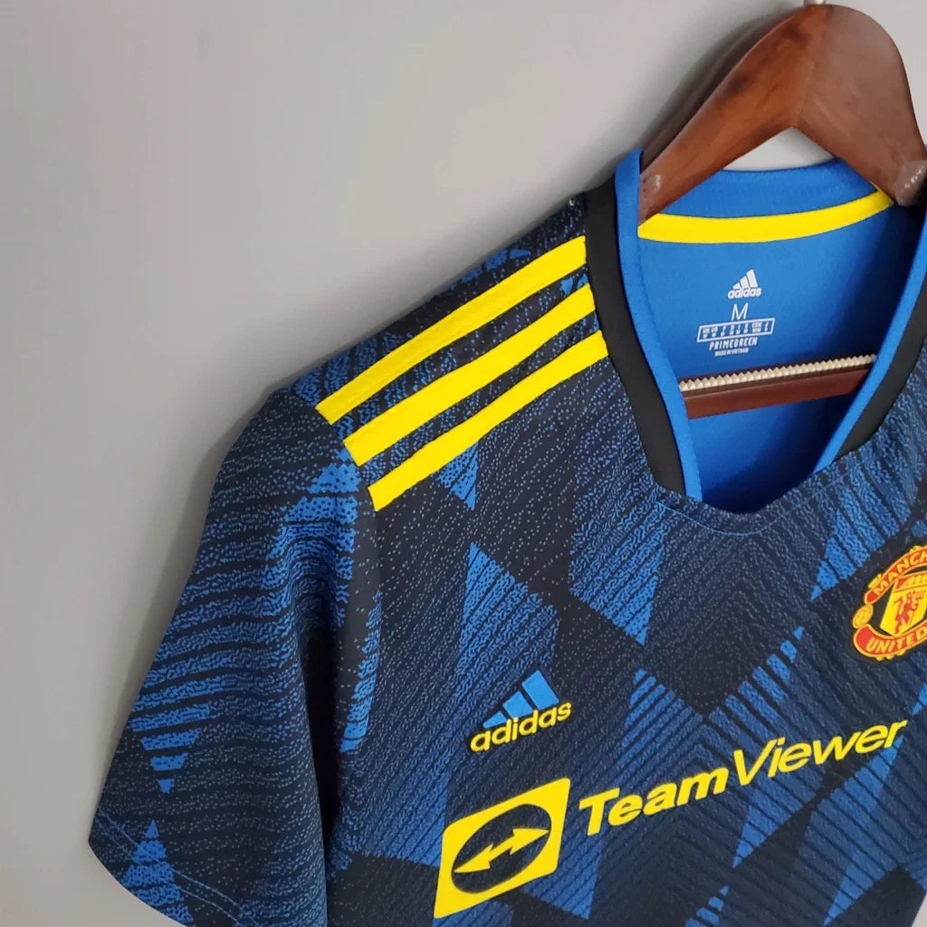 Manchester United Football Shirt Third Away 2021 / 2022 Retro