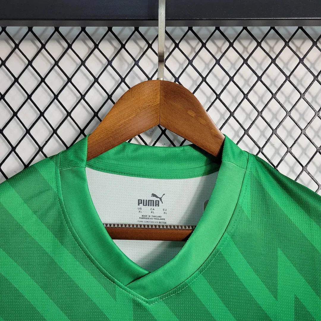 2023/2024 Manchester City Goalkeeper Green Football Shirt