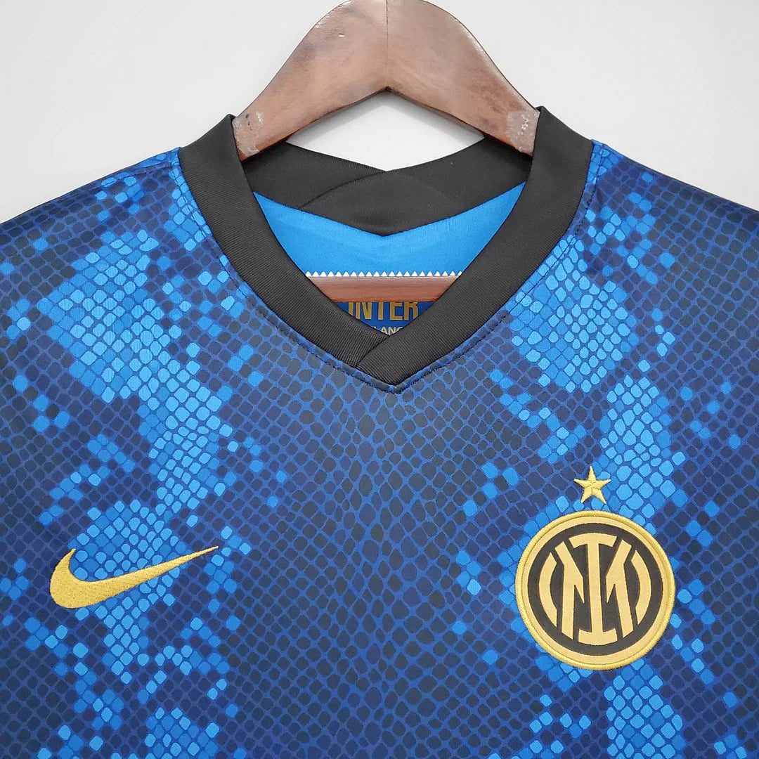Internazionale Milan Football Jersey 2021/2022 Retro