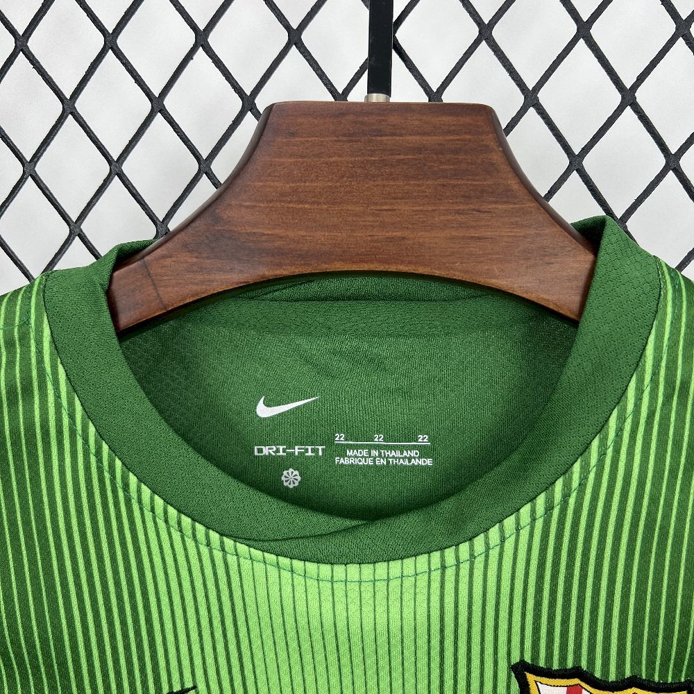 2025/2026 Kids Size Barcelona Green Goalkeeper Football Kit