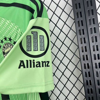 2025/2026 Bayern Munich Goalkeeper Green Football Jersey