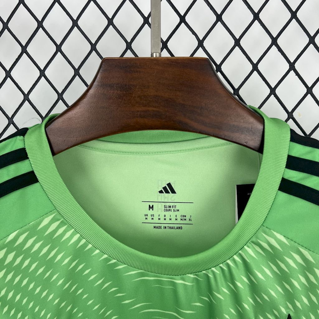 2025/2026 Bayern Munich Goalkeeper Green Football Jersey