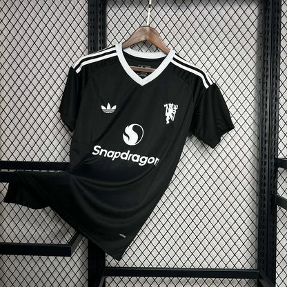 2024/2025 Manchester United Goalkeeper jersey