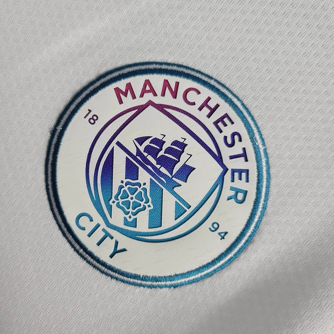 Manchester City Football Shirt 2021/2022 Retro Away