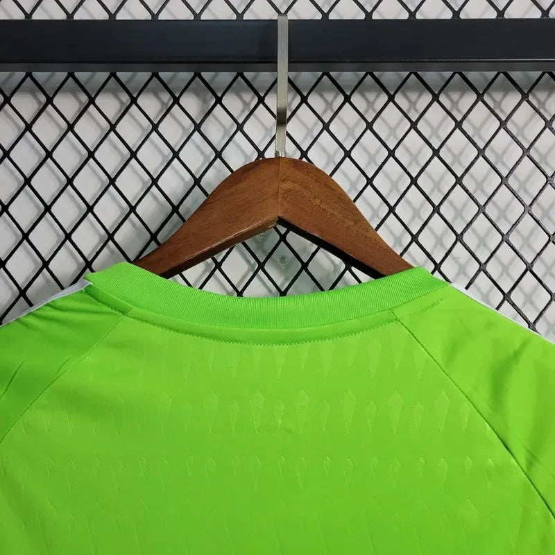 2023/2024 Manchester United Goalkeeper jersey