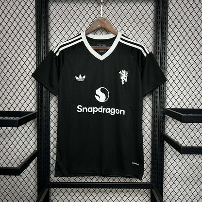 2024/2025 Manchester United Goalkeeper jersey