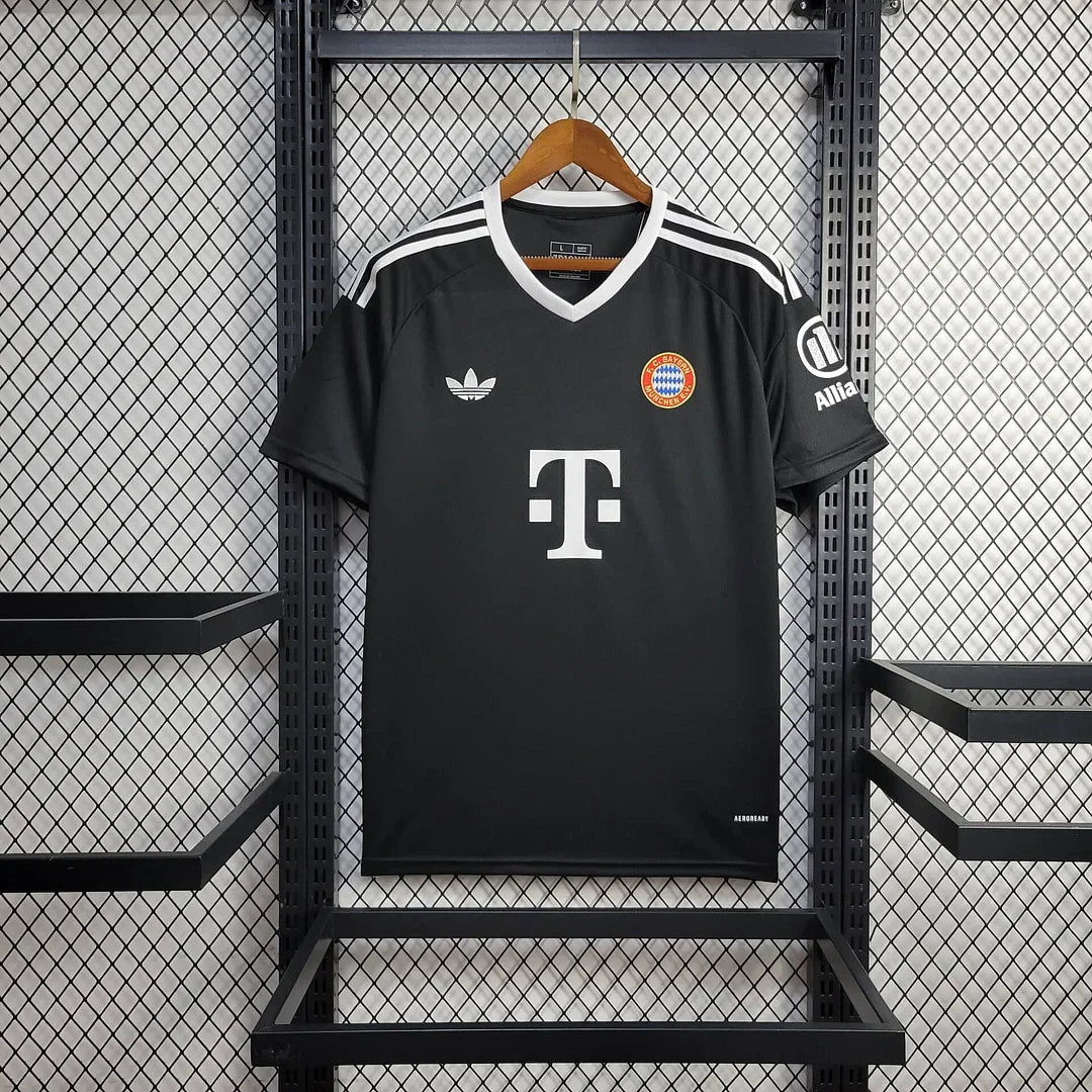 2024/2025 Bayern Munich Goalkeeper Football Jersey