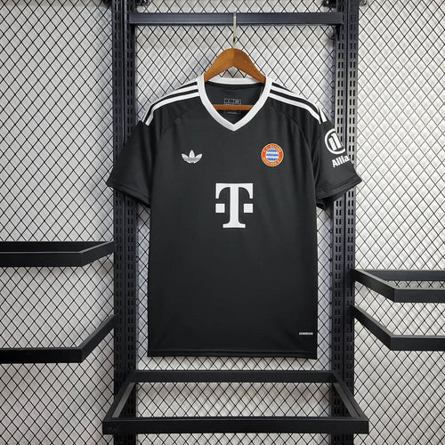2024/2025 Bayern Munich Goalkeeper Football Jersey